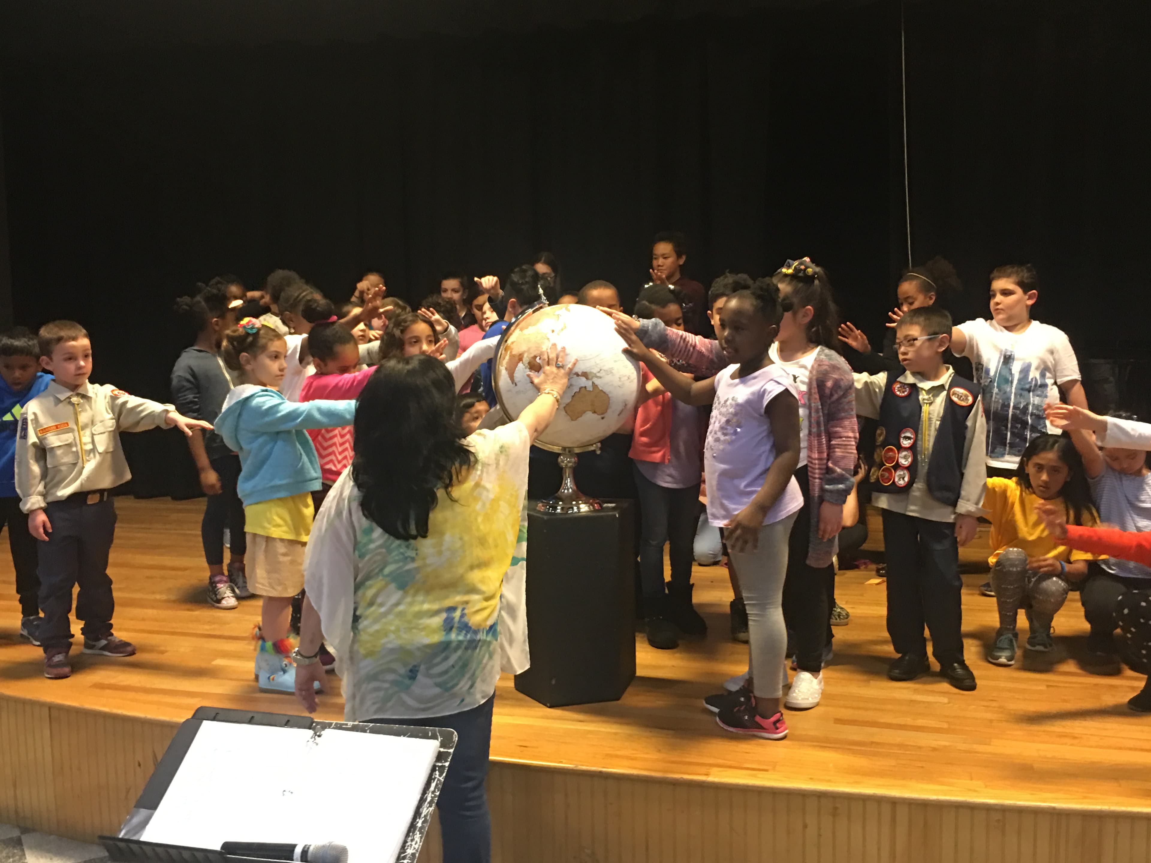 Joyful Singers praying for missions